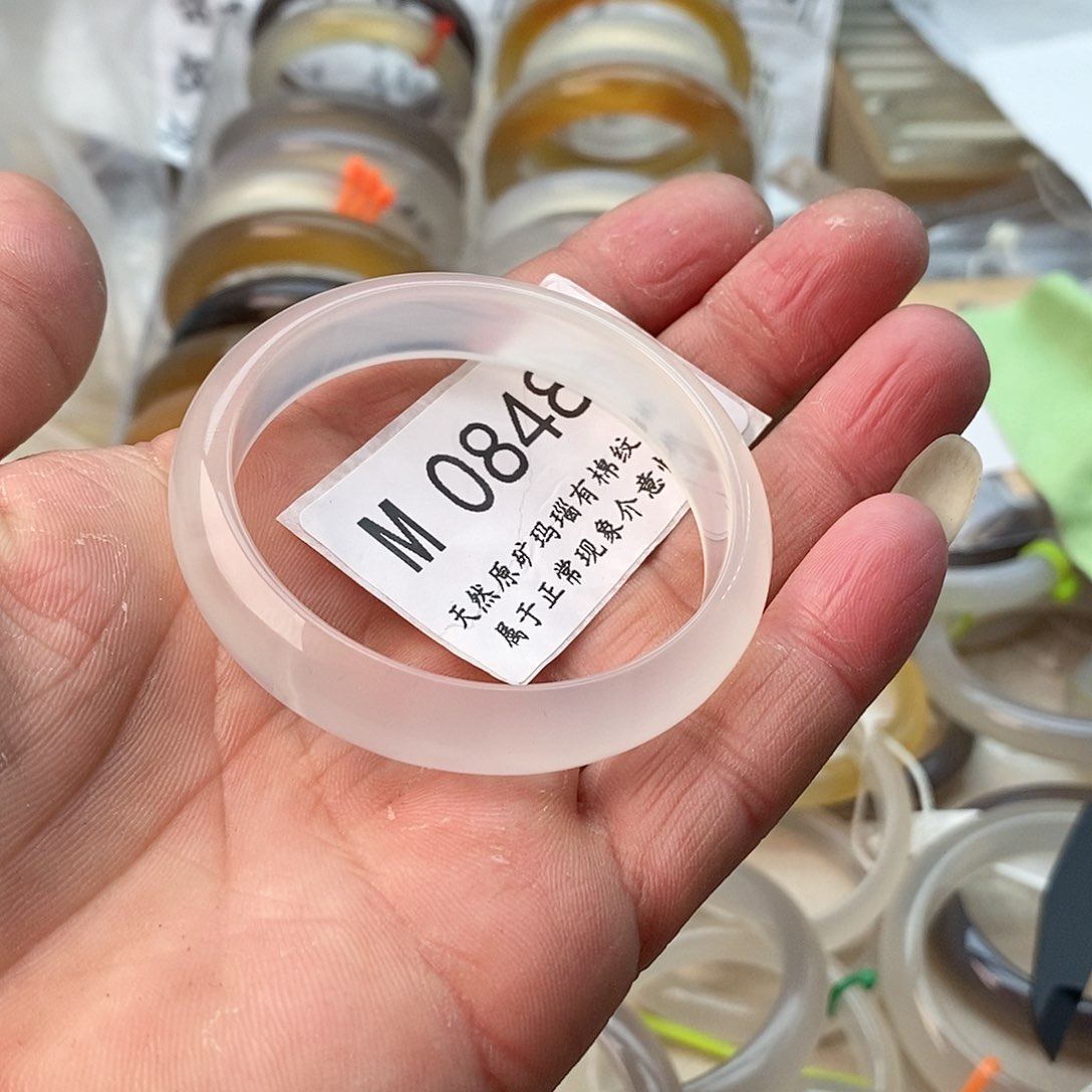 玛瑙/玉髓手镯未镶嵌51.1