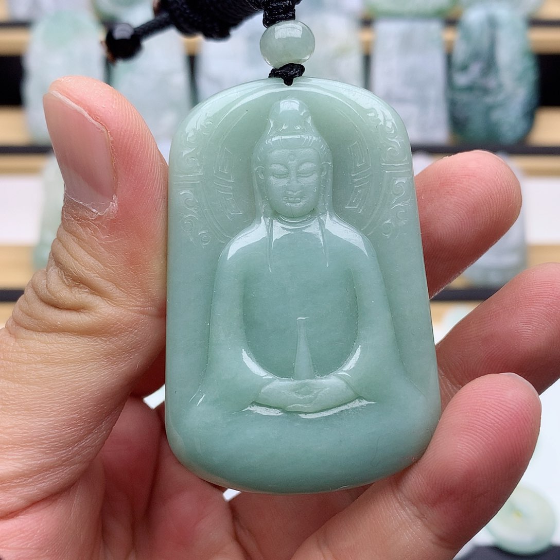 翡翠颈饰未镶嵌素衣观音