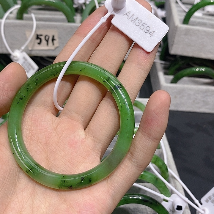 和田玉（碧玉）未镶嵌手镯