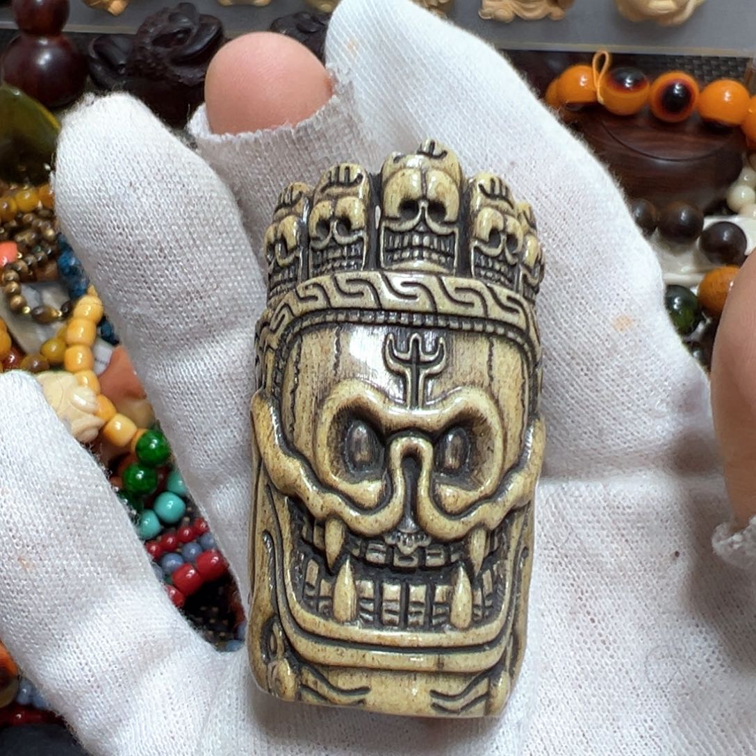 【闪购商品】非洲檀香无事牌手把件