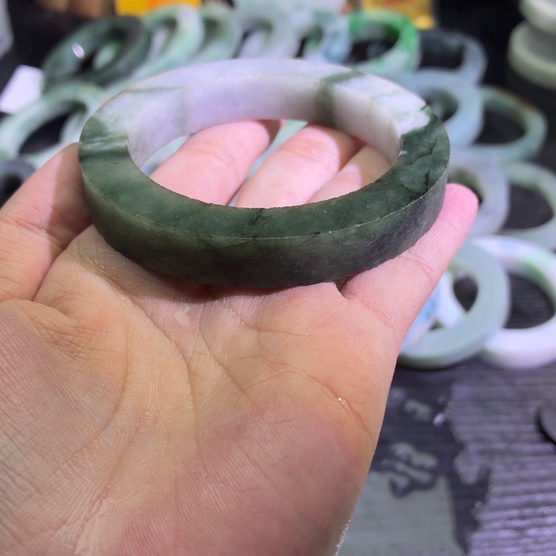 定制翡翠未镶嵌天然翡翠A货毛胚手镯定制
