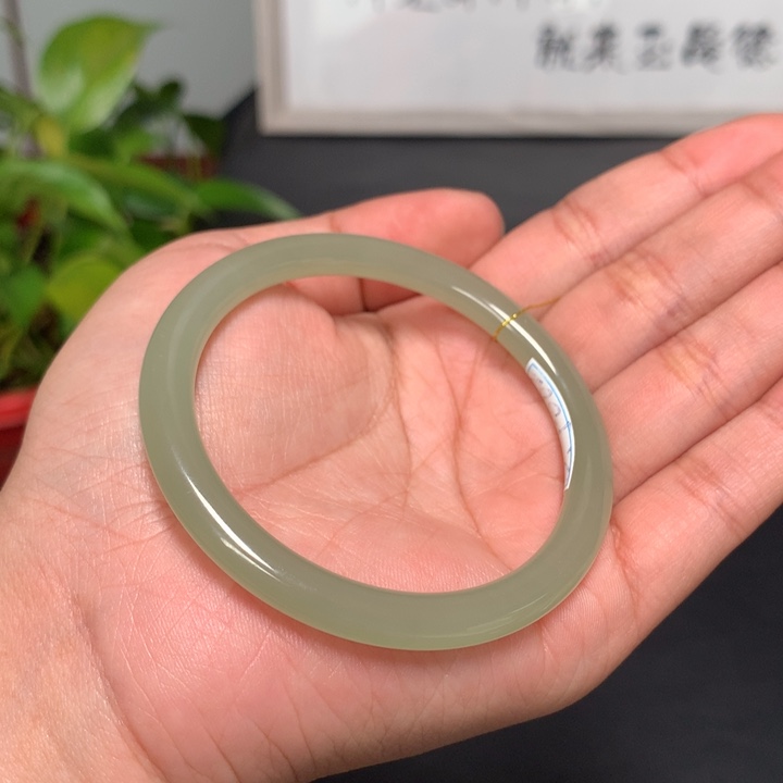 和田玉手镯未镶嵌54