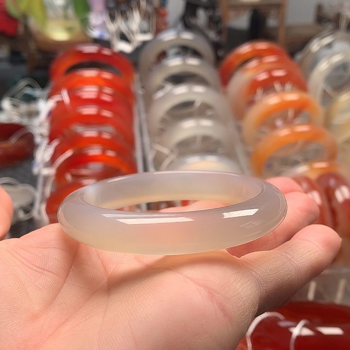 玛瑙/玉髓未镶嵌手镯