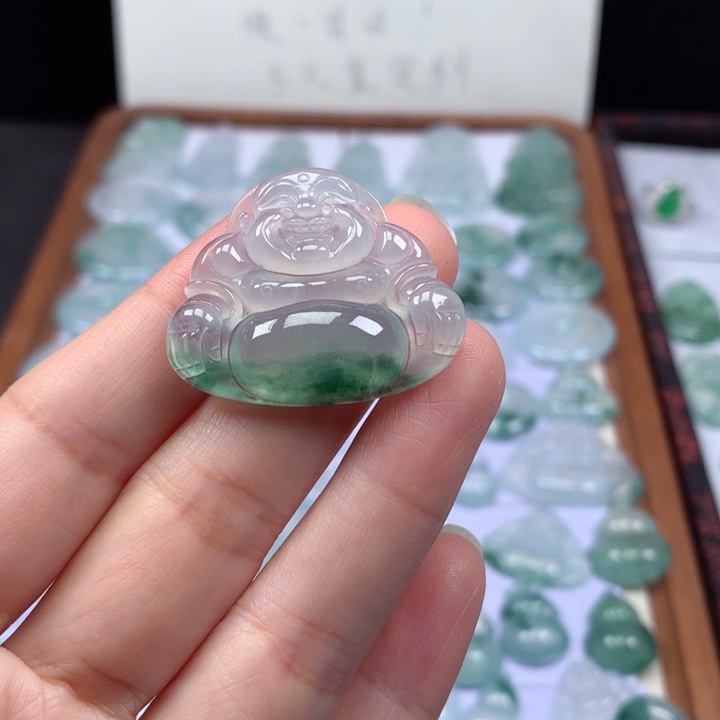 颈饰未镶嵌翡翠冰种飘花大佛公