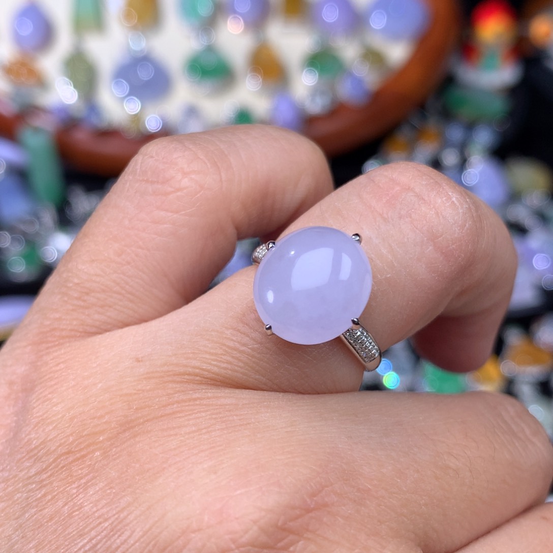 翡翠戒指18K金镶嵌蛋面戒指