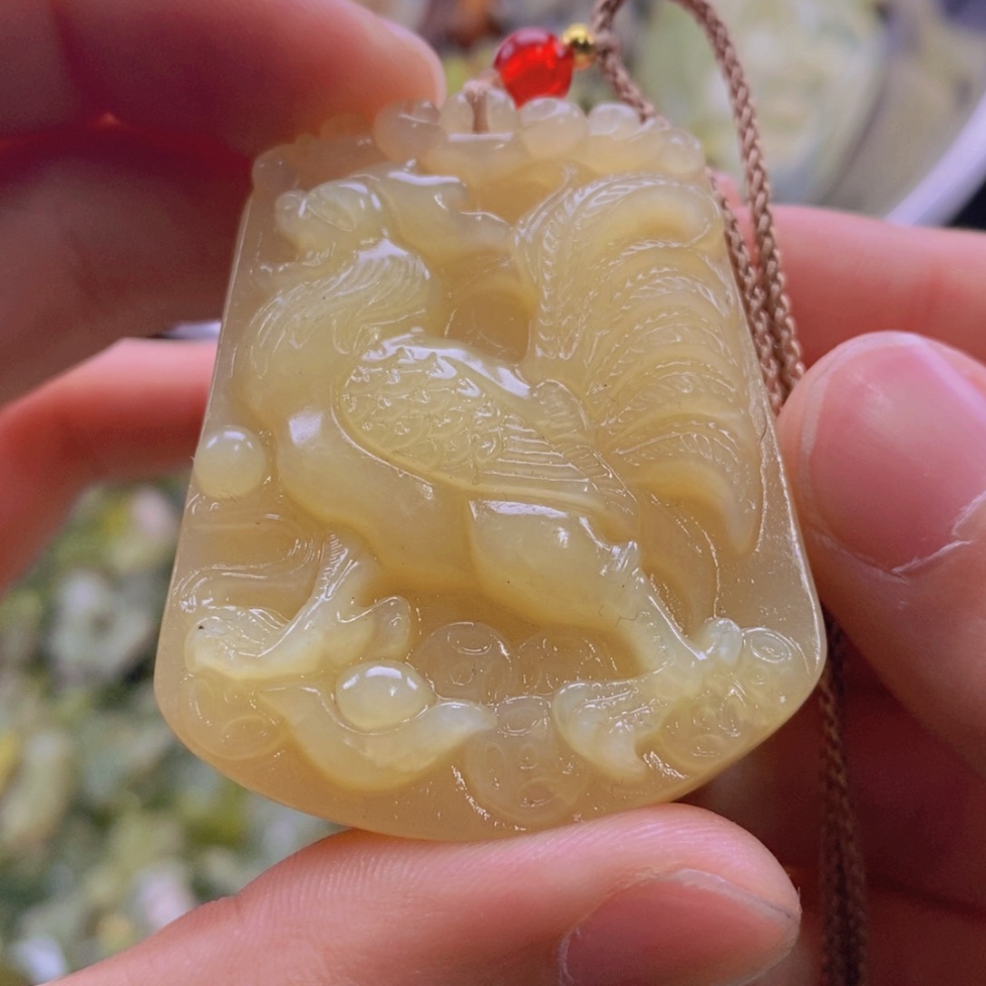 蛇纹石玉吊坠未镶嵌