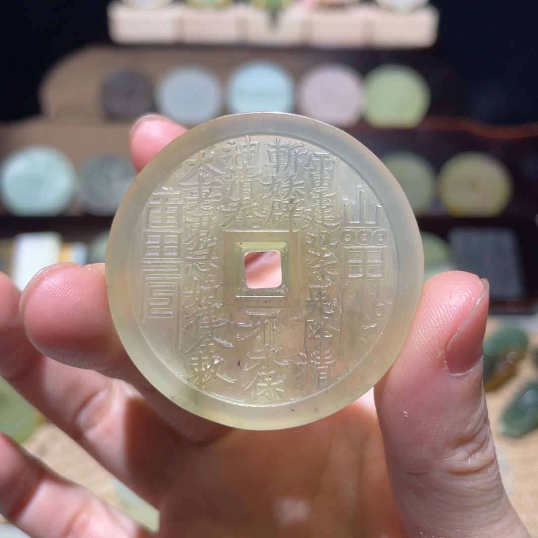 岫玉未镶嵌颈饰颈饰2