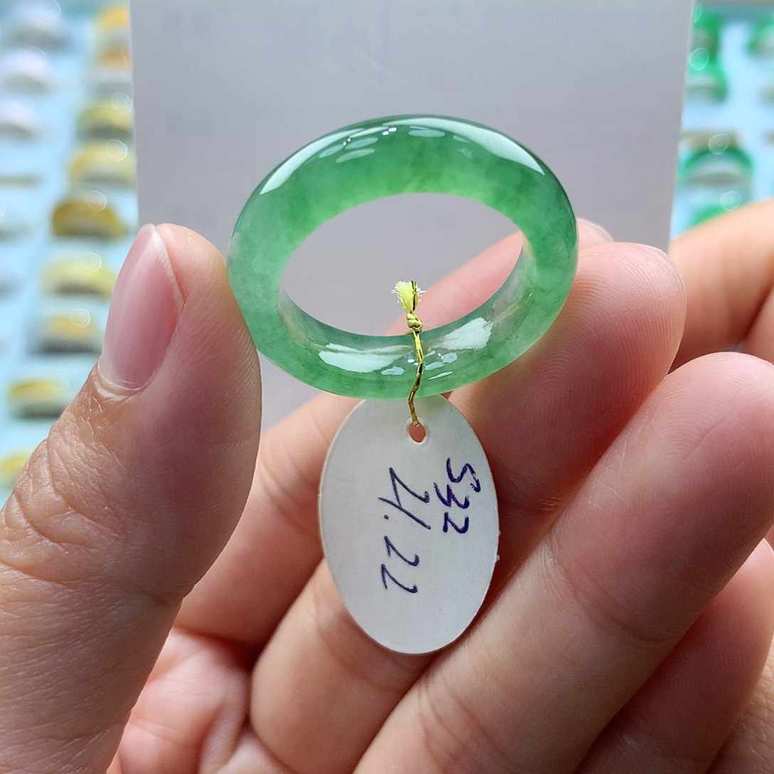 翡翠戒指未镶嵌2122圈