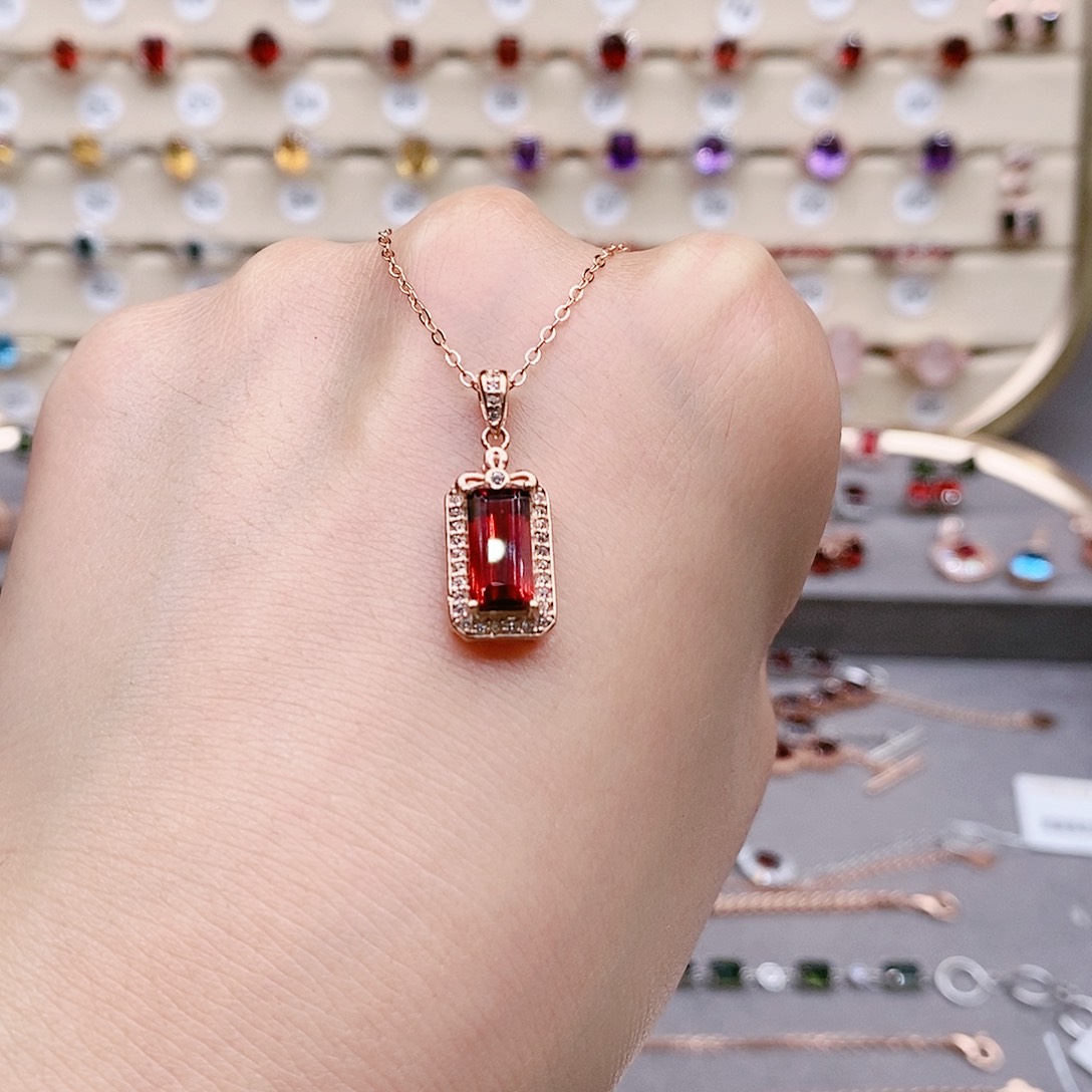 石榴石颈饰银S925镶嵌吊坠