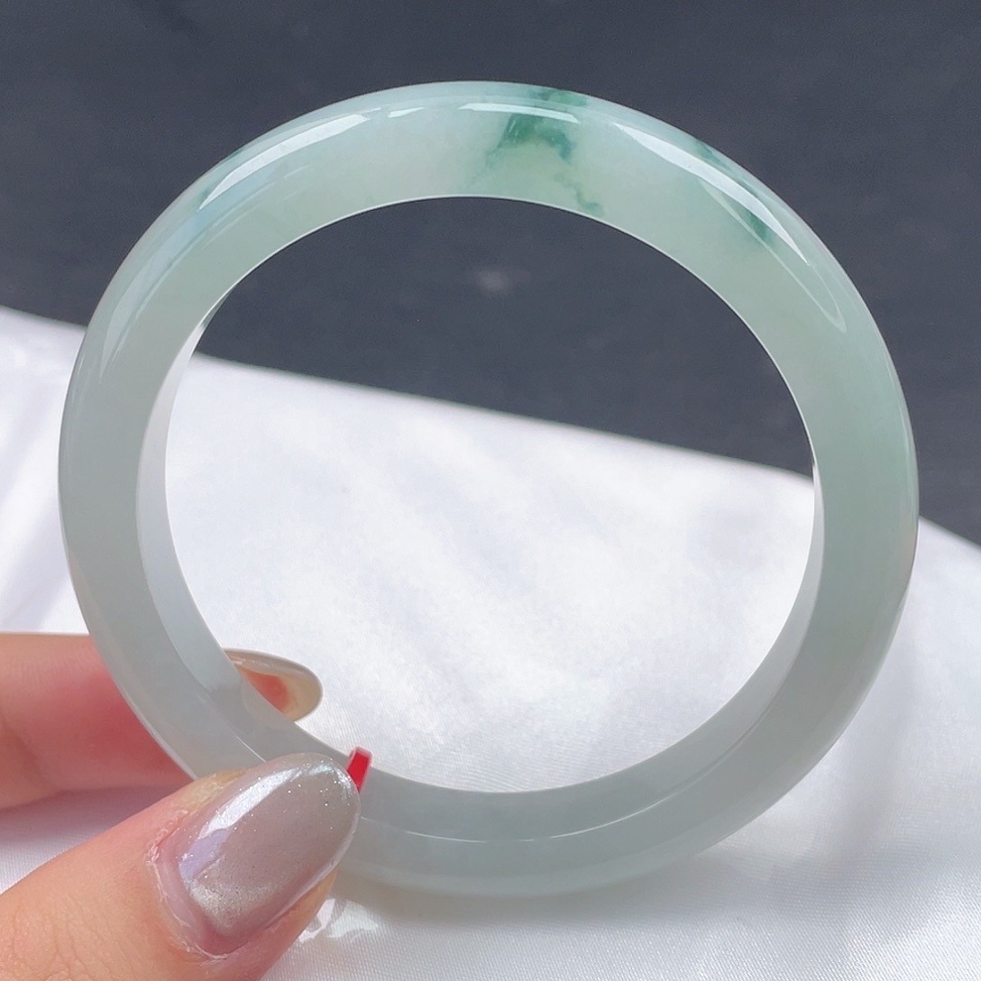 翡翠未镶嵌手镯56圈口