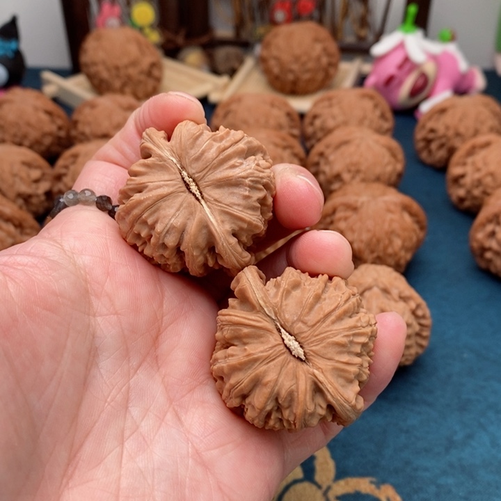 文玩核桃把件领*羊三角白38