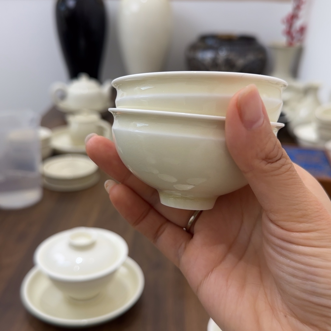 潇*哥微瑕束口主人杯不带礼盒釉厚