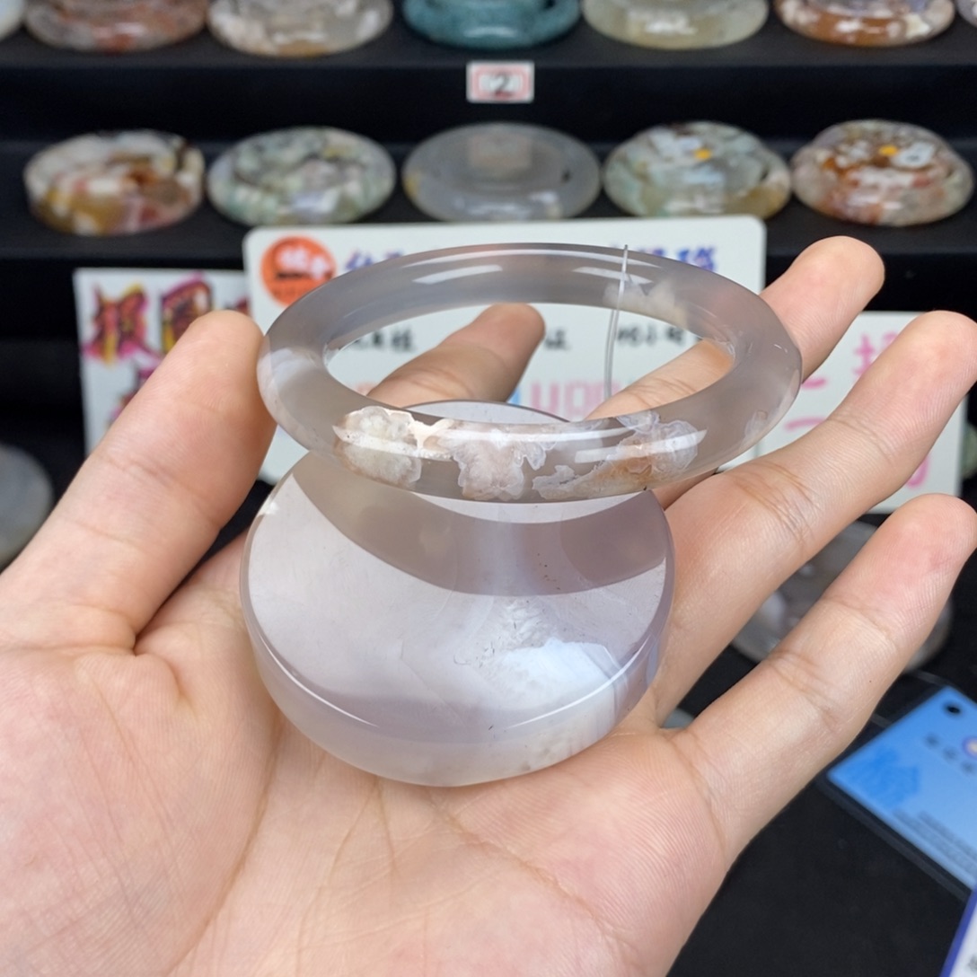 石英质玉手镯未镶嵌文**光