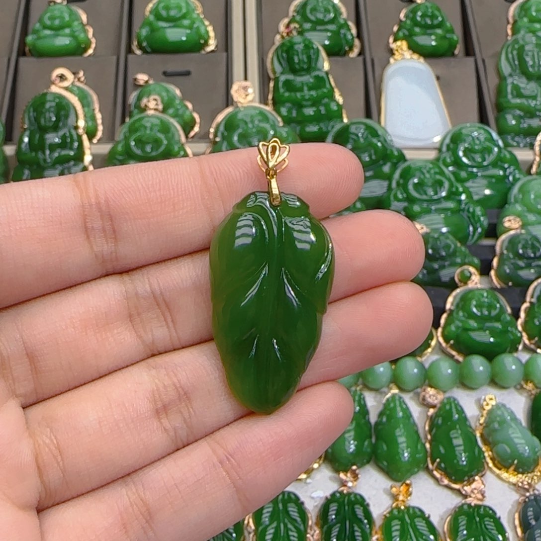 和田玉（碧玉）18K金镶嵌颈饰