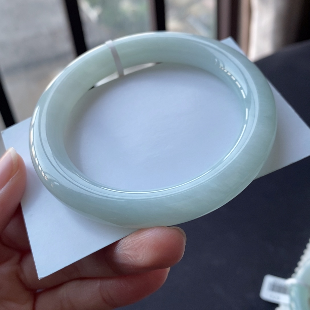 翡翠未镶嵌手镯56.5圆条晴绿