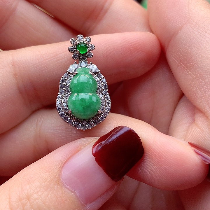 翡翠颈饰银S925镶嵌翡翠