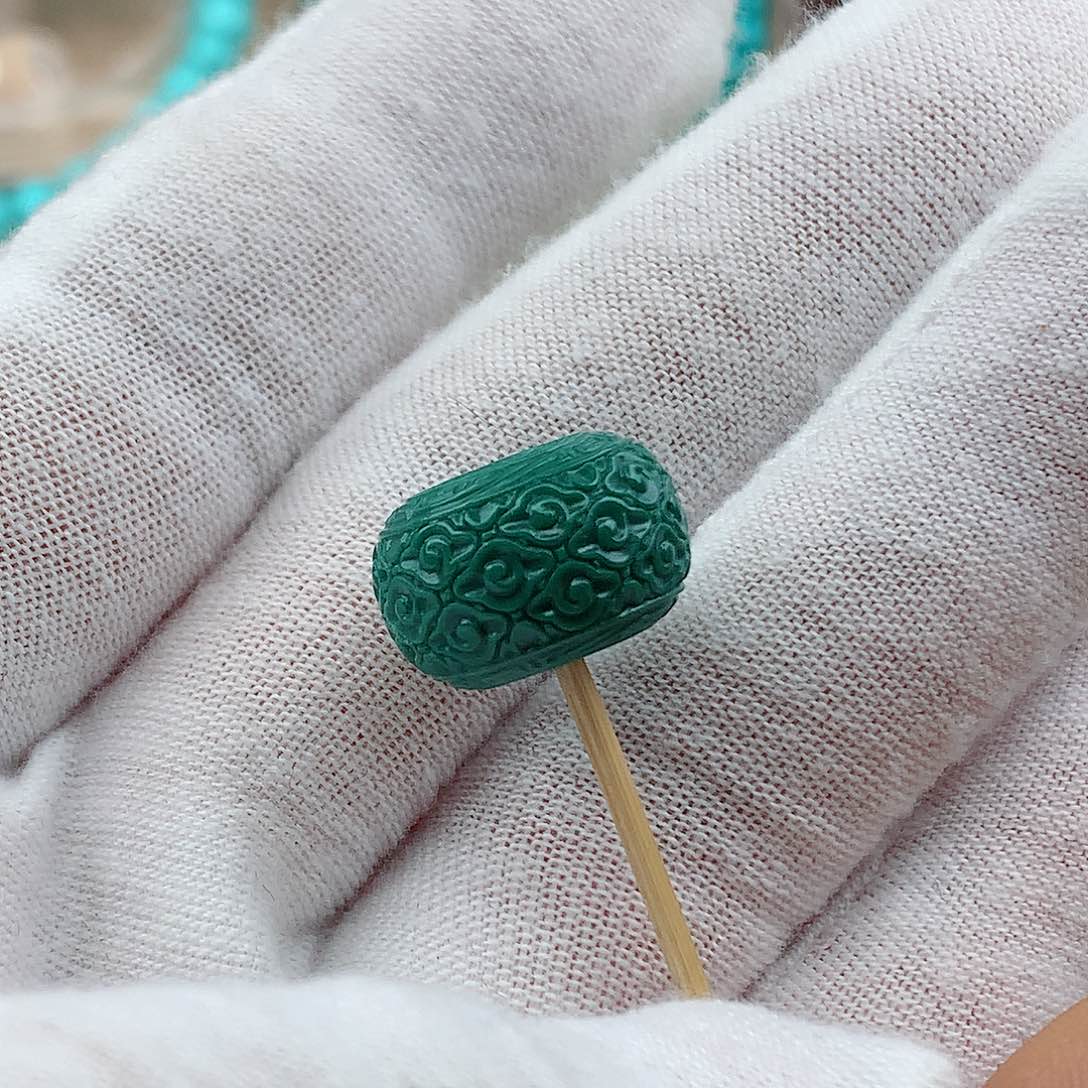 绿松石颈饰未镶嵌