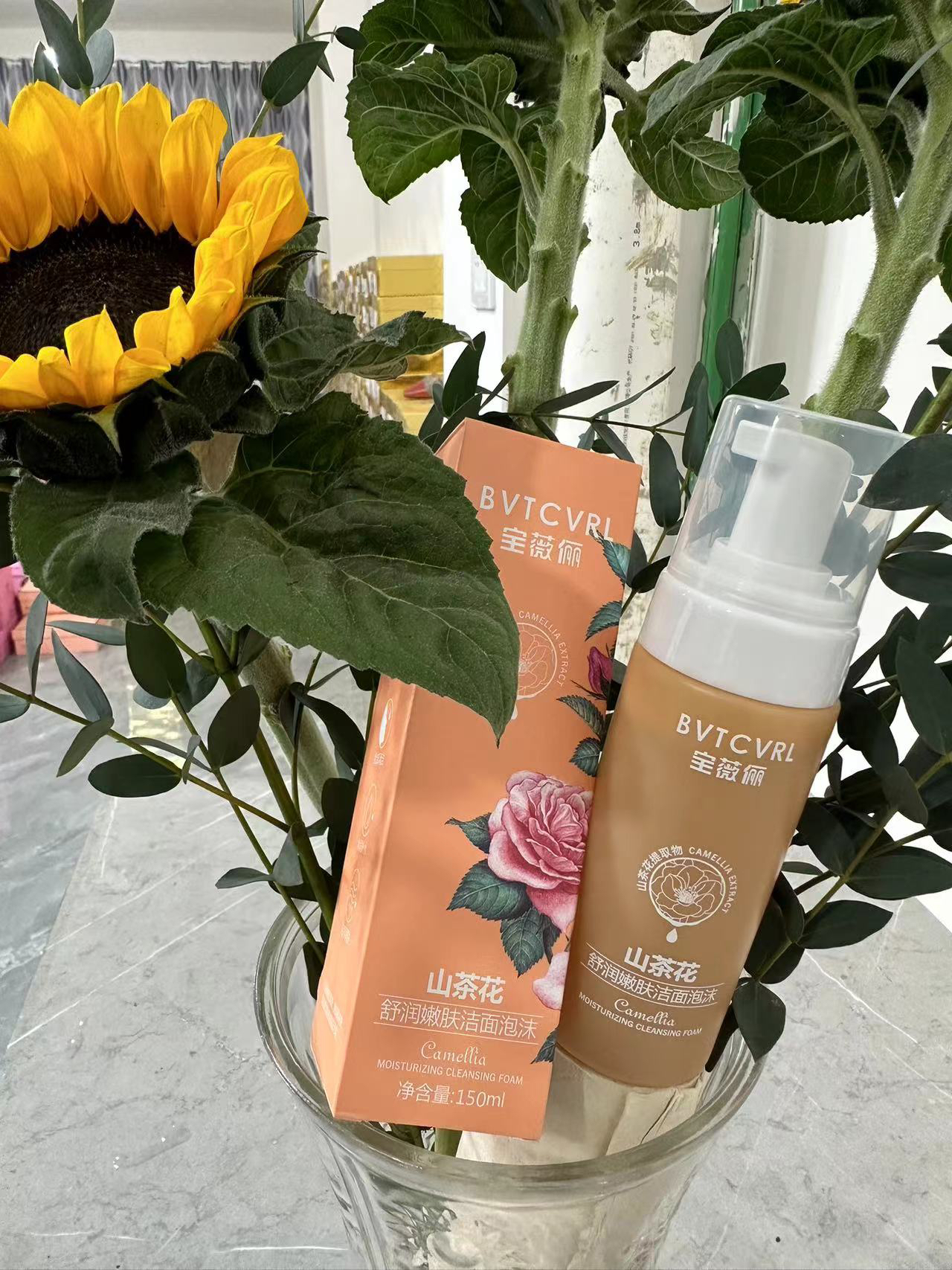 (拍一发三)山茶花舒润嫩肤洁面泡沫