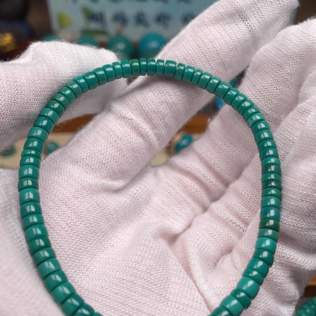 绿松石配饰未镶嵌