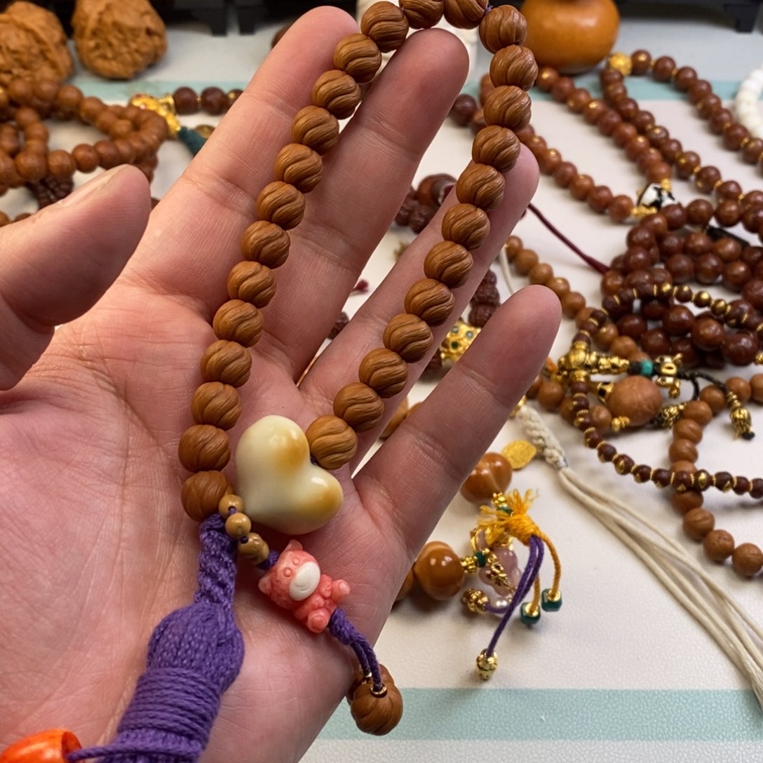 吊坠猴头核桃。。。。。。。。。。