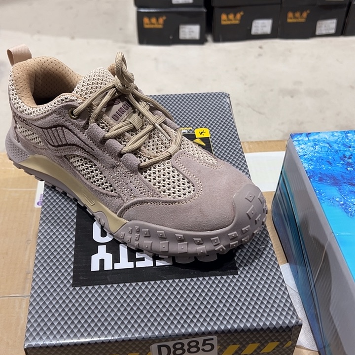 编码885号。39码防砸防刺劳保鞋。