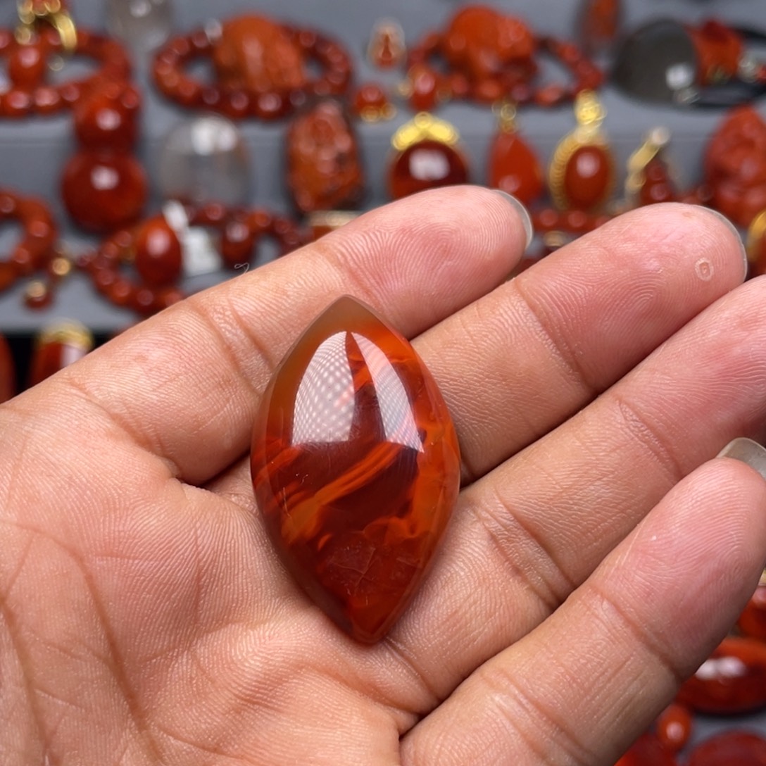 南红玛瑙未镶嵌珠宝奇石吊坠