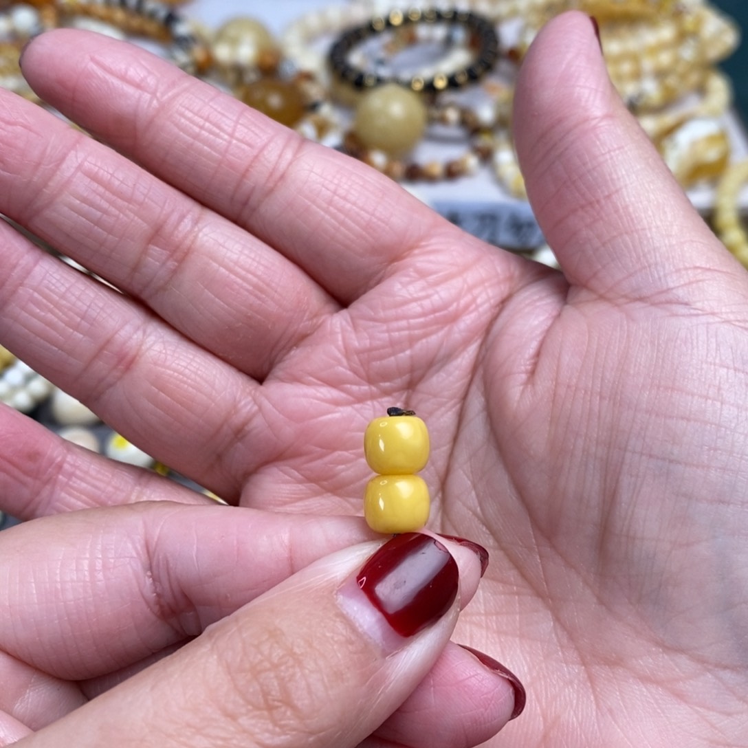 琥珀裸石未镶嵌小年份老型对珠8×7