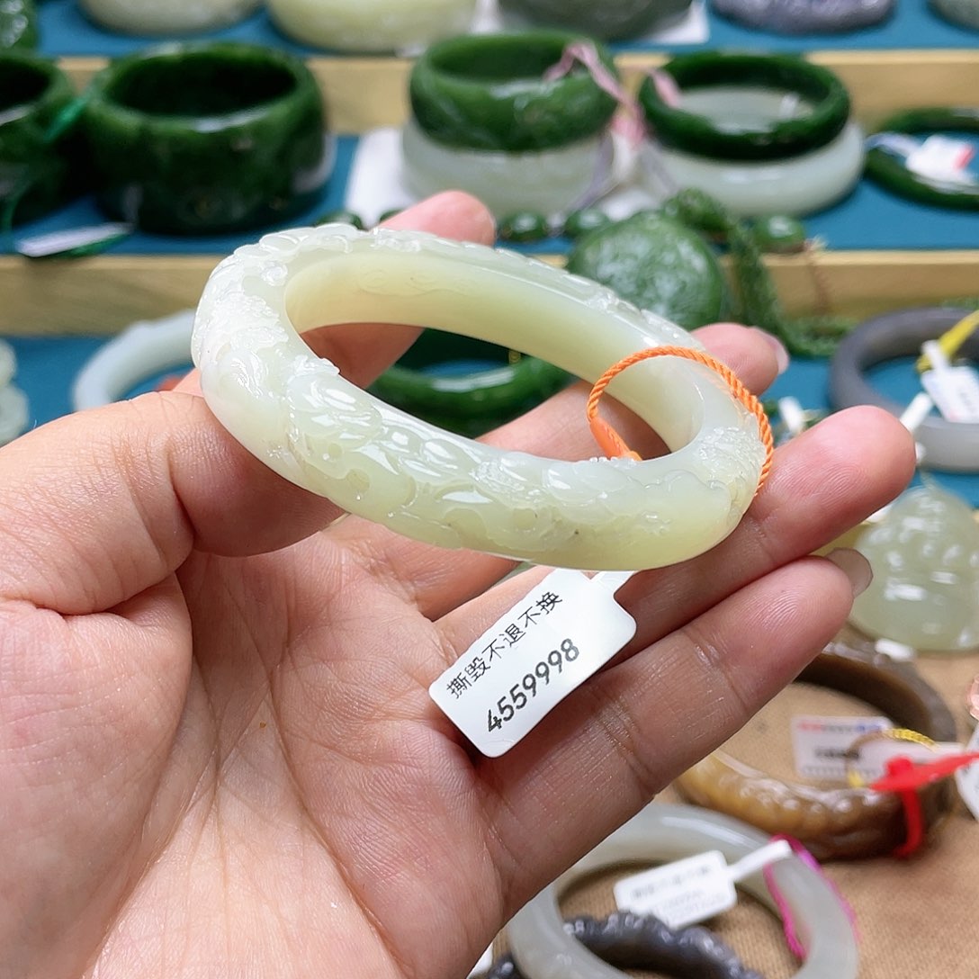 【闪购商品】和田玉手镯5455圈口56未镶嵌