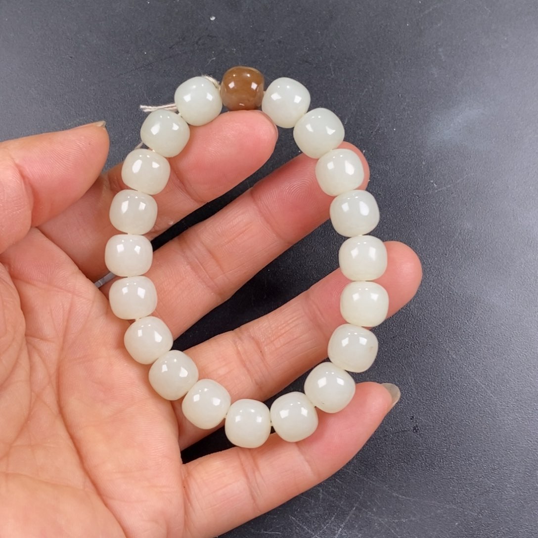 未镶嵌手链和田玉往****色