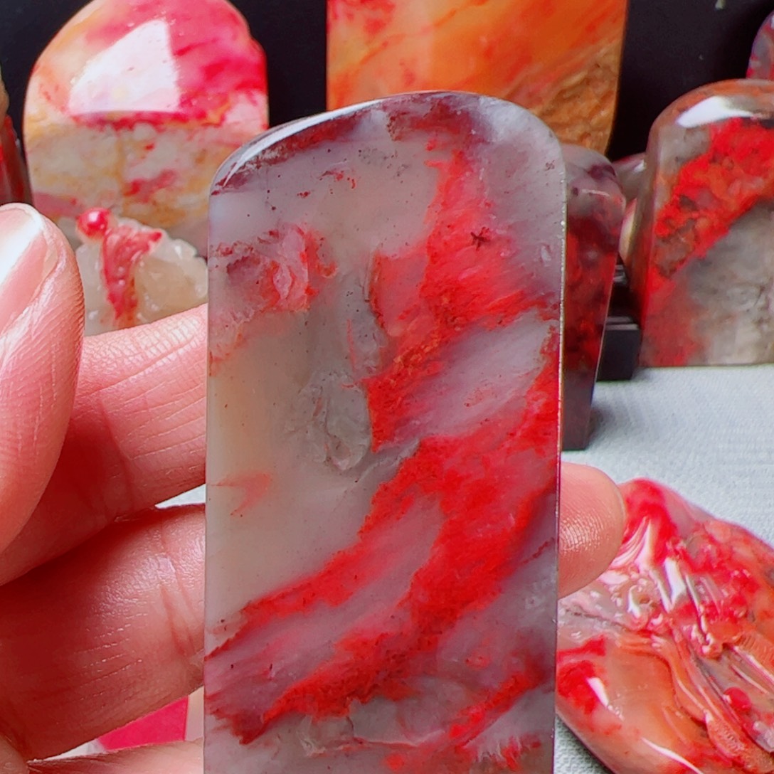 牛***一巴林石巴林鸡血石印章