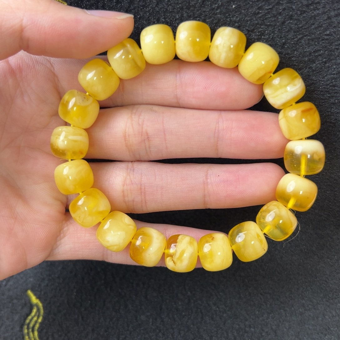 未镶嵌琥珀珠宝奇石