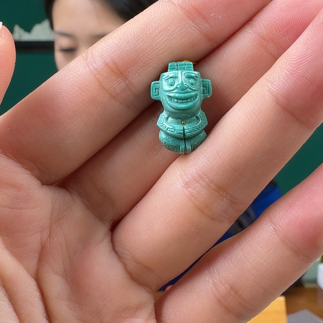 绿松石未镶嵌珠宝奇石