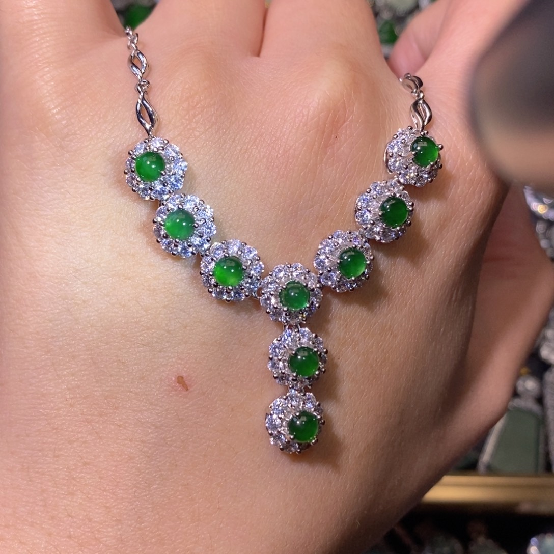 翡翠未镶嵌颈饰天然