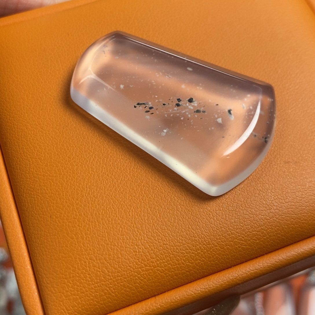 石英质玉颈饰未镶嵌无事牌