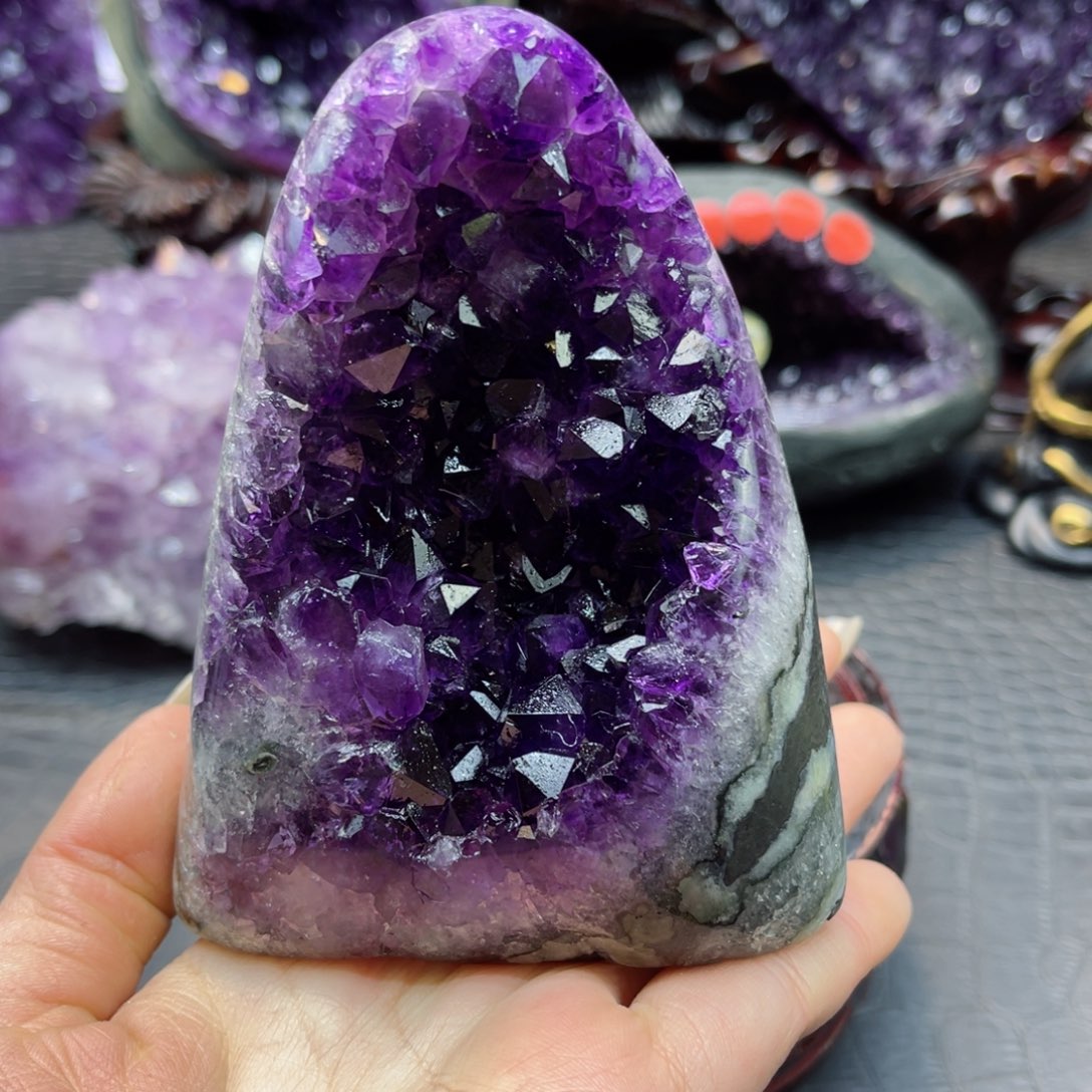 紫晶大型摆件（非配饰）未镶嵌