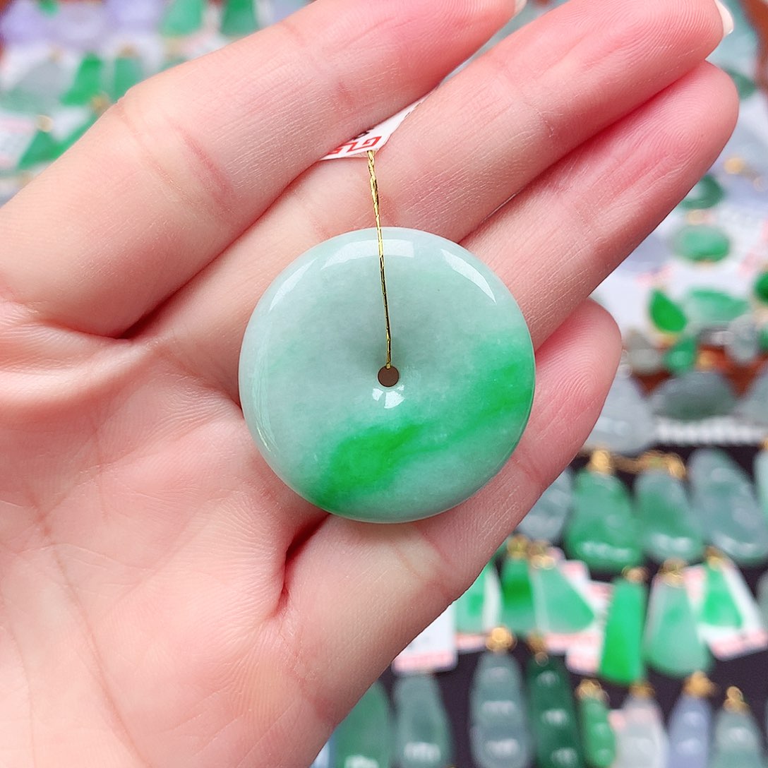 翡翠颈饰未镶嵌天然翡翠A货