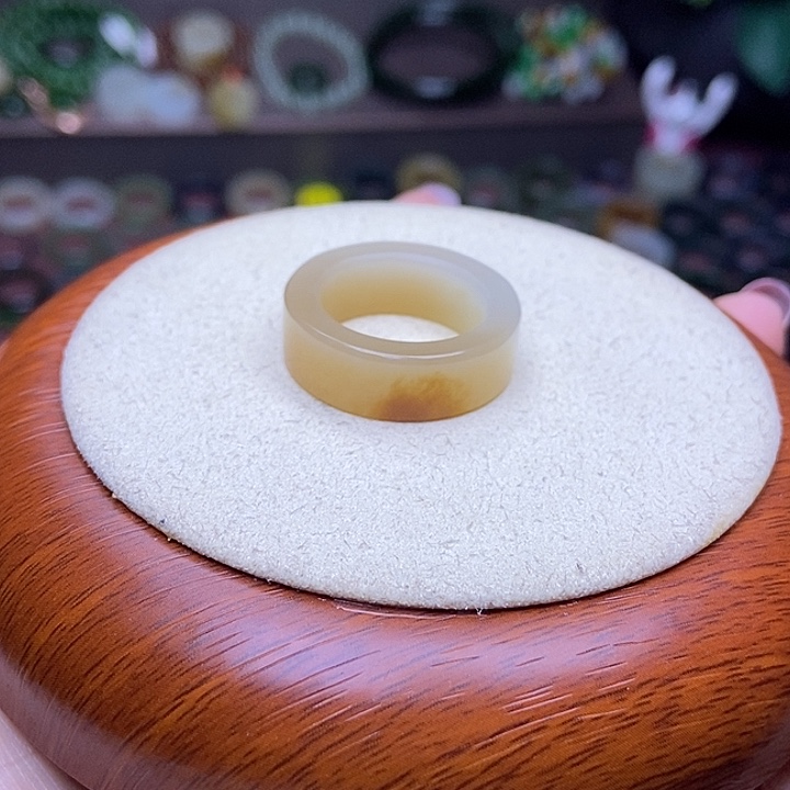 和田玉戒指未镶嵌17.3烈焰