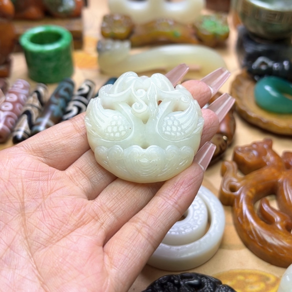 【闪购商品】蛇纹石玉颈饰未镶嵌