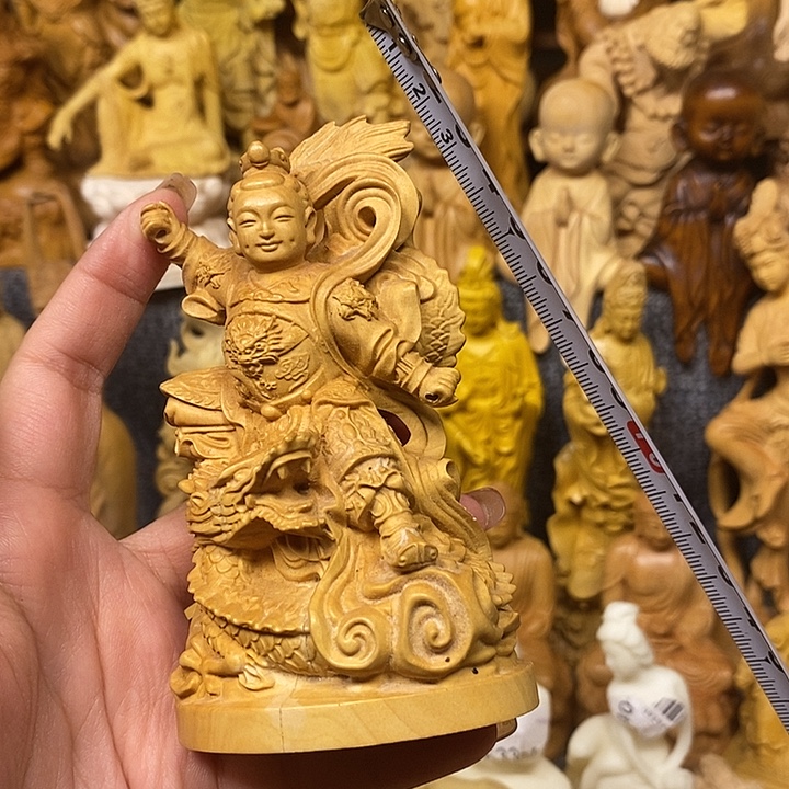 黄杨木黄杨木瑕疵哪吒