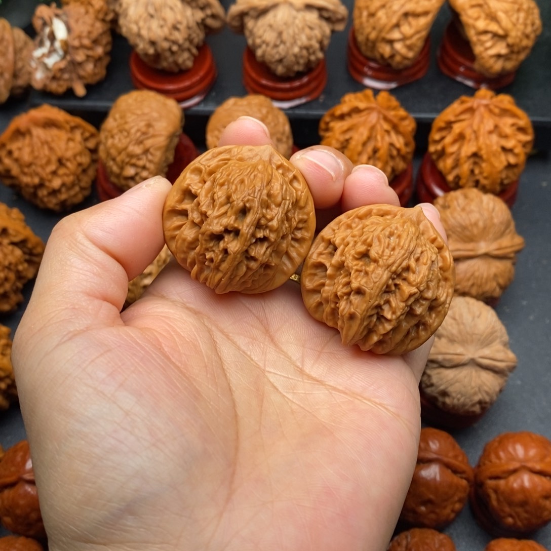 文玩核桃把件35霞云岭