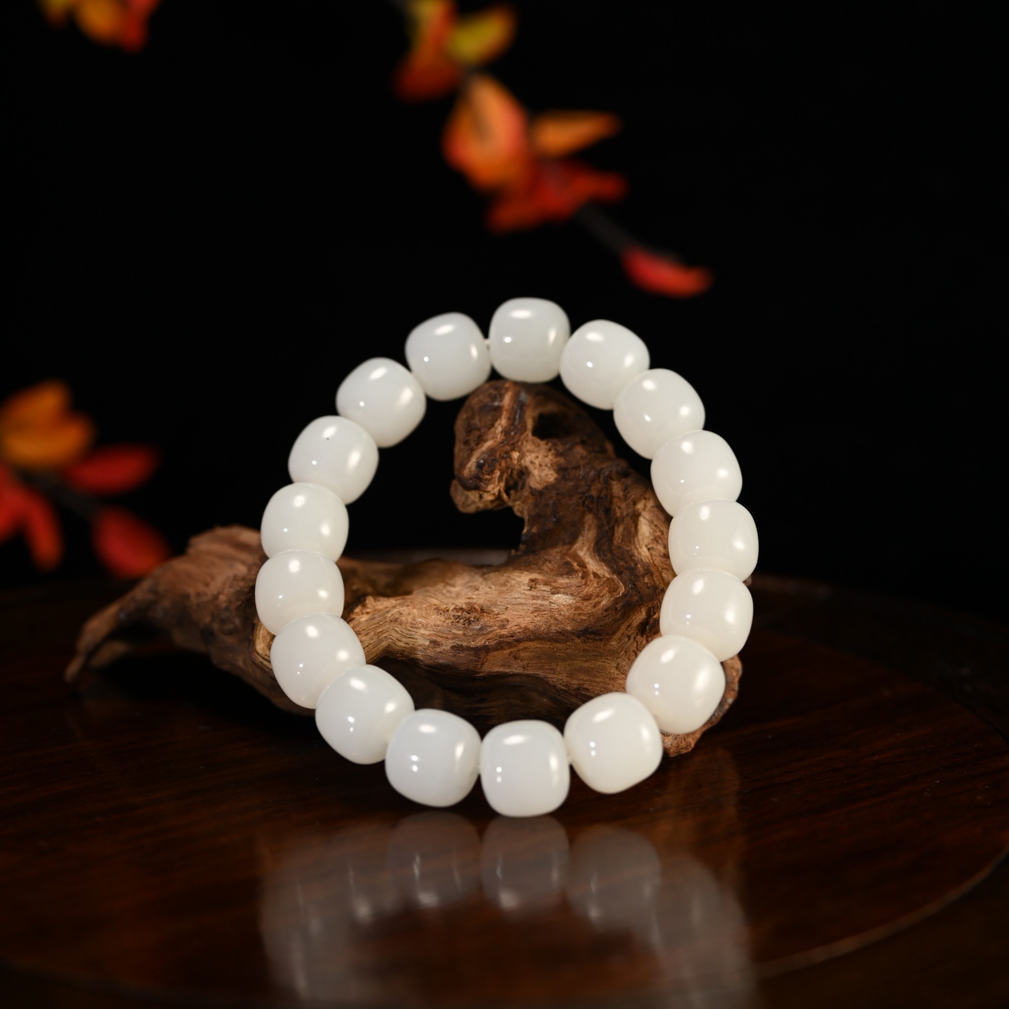 LOT8807 25YU107966和田玉白玉手串/匡时