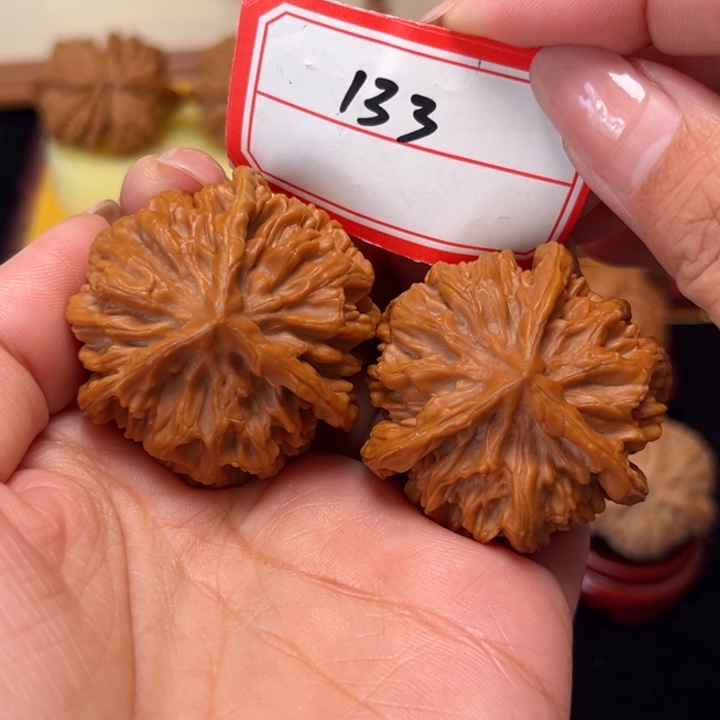 文玩核桃吊坠40尺帝王奔133