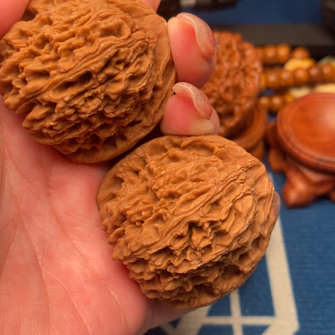 ꧁***꧂吊坠文玩核桃南疆