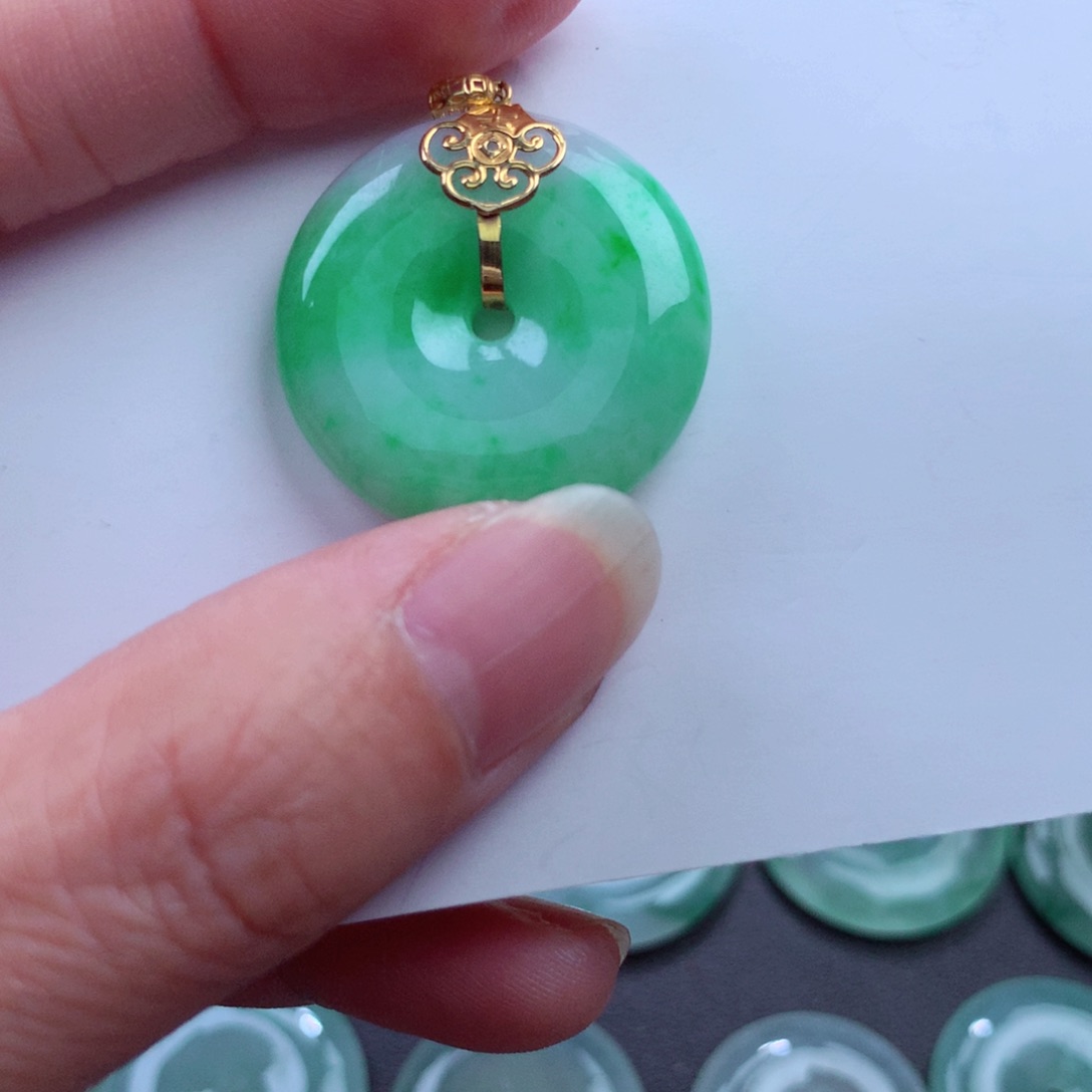 翡翠吊坠(不含链)18K金镶嵌