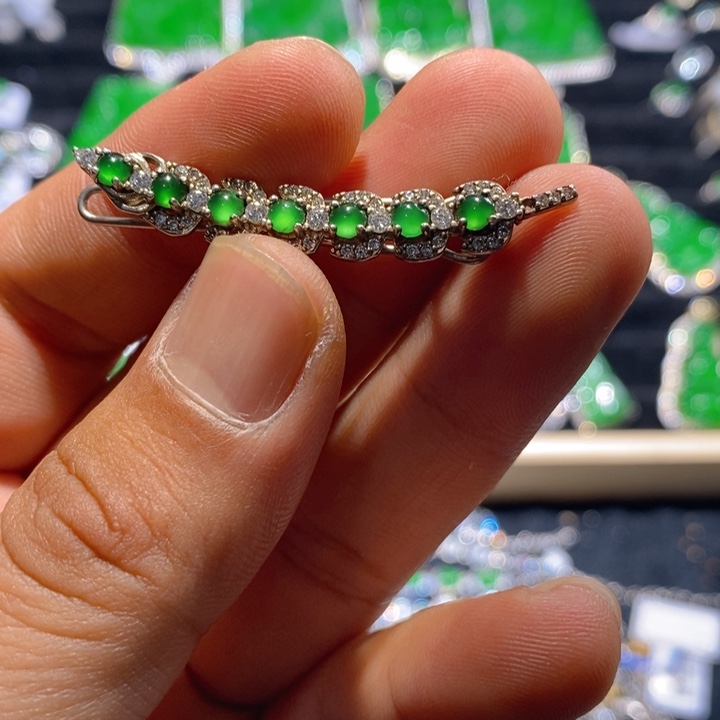 翡翠颈饰银S925镶嵌天然A货翡翠