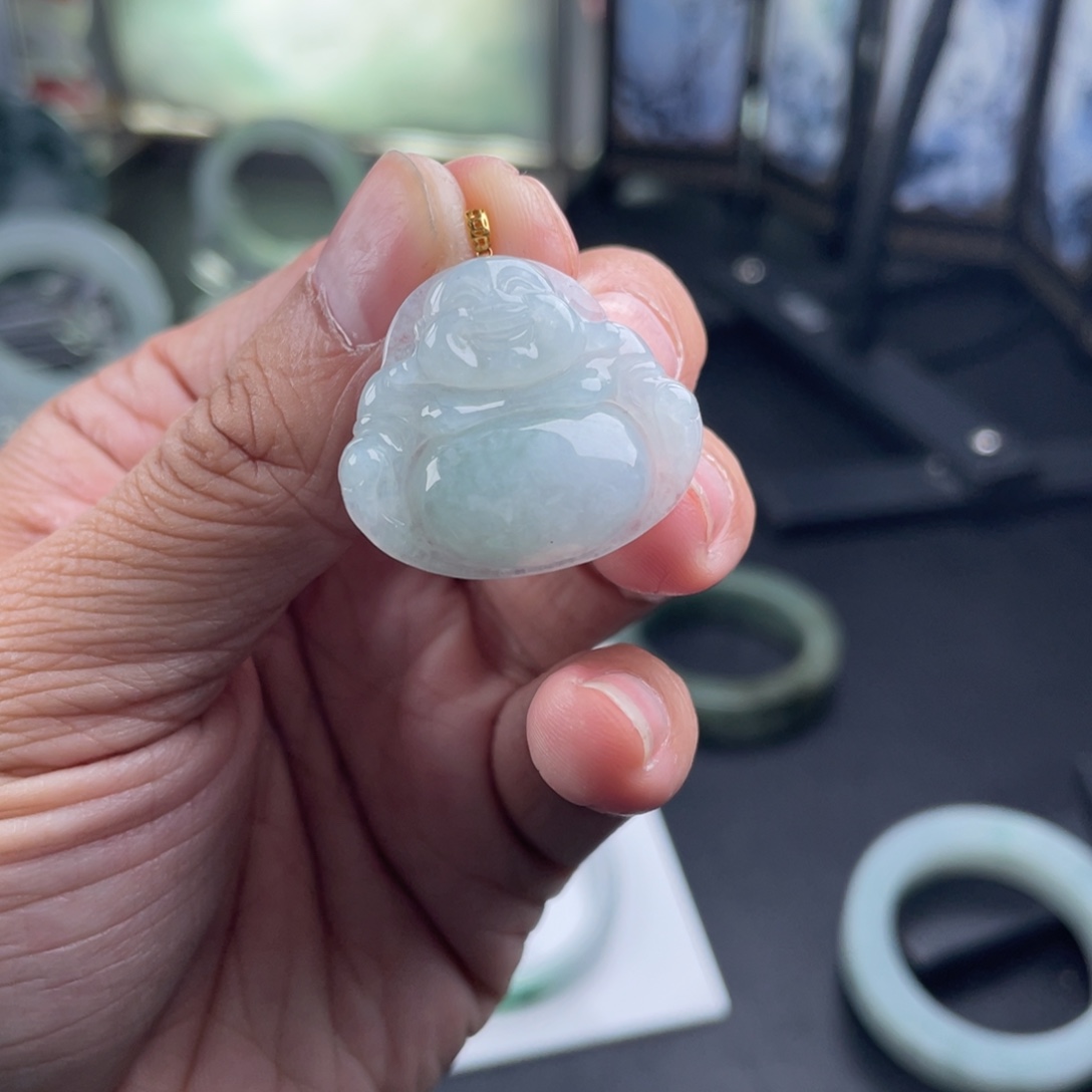 翡翠18K金镶嵌颈饰佛公