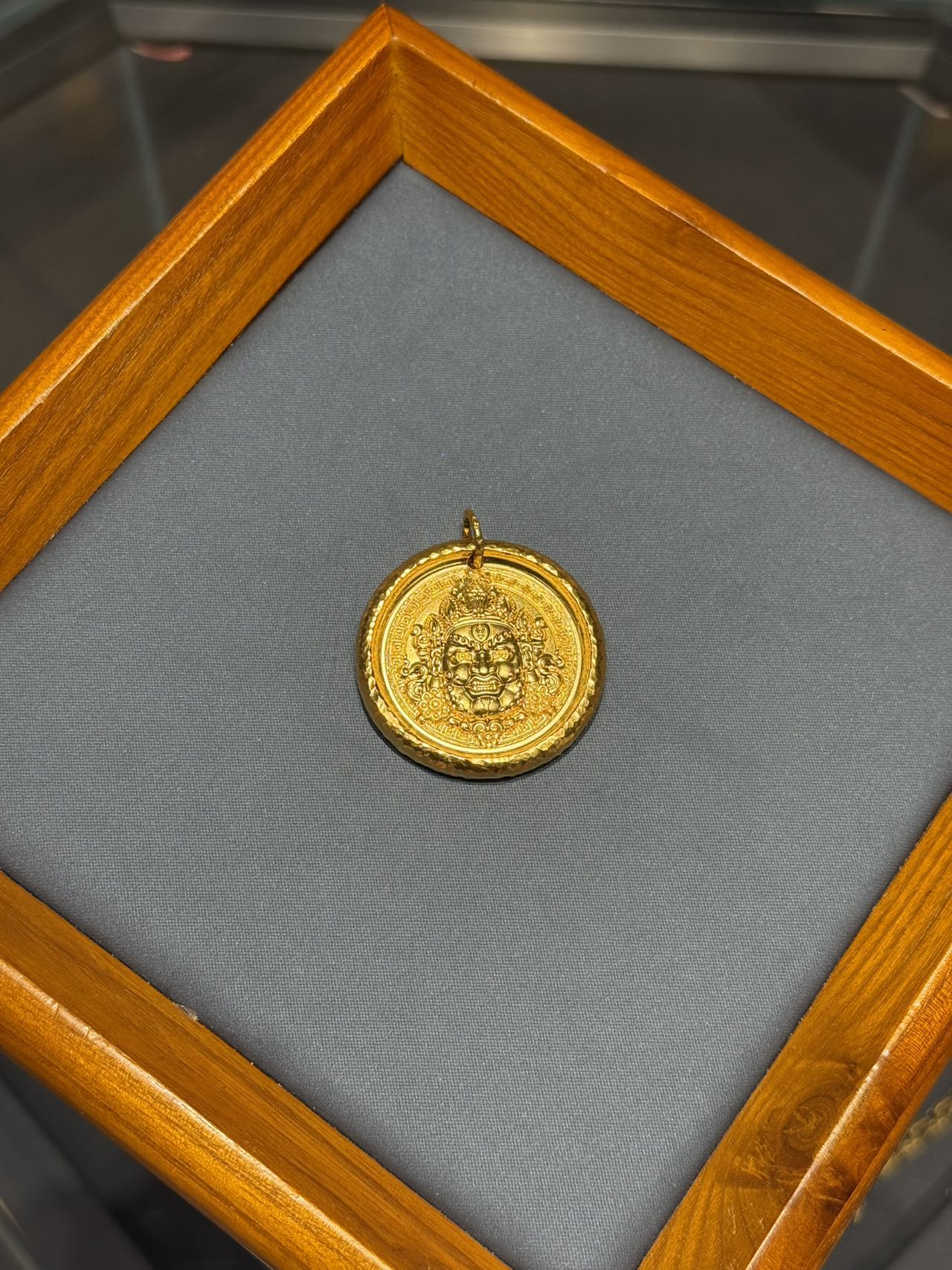 【工厂现货】古法金黄金手工錾刻足金999吊坠挂坠项链