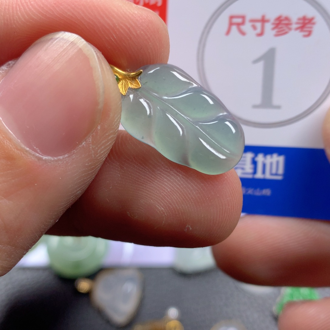 【闪购商品】翡翠颈饰18K金镶嵌翡翠