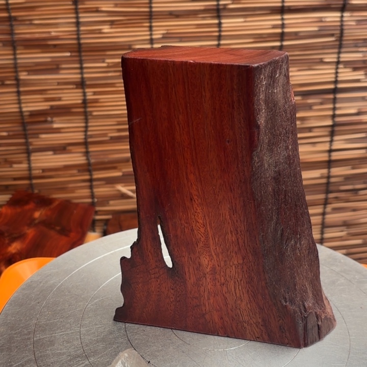 圣***名大叶紫檀（黑酸枝木类）