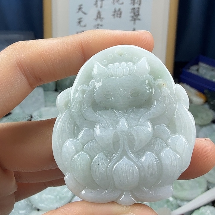 翡翠未镶嵌颈饰翡翠